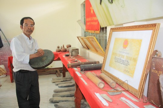 [-]Nghe[-]chapi[-]chợt[-]thấy[-]nao[-]lòng...